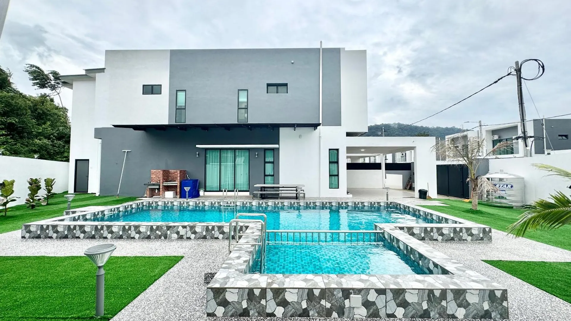 Luxury Holiday Home With Private Pool Langkawi By Zervin location